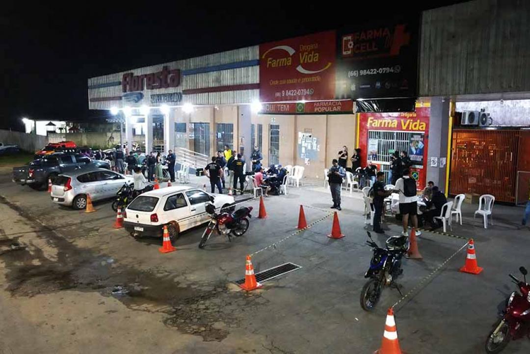 Três motoristas são detidos em blitz da Lei Seca em Alta Floresta; 21 veículos apreendidos
