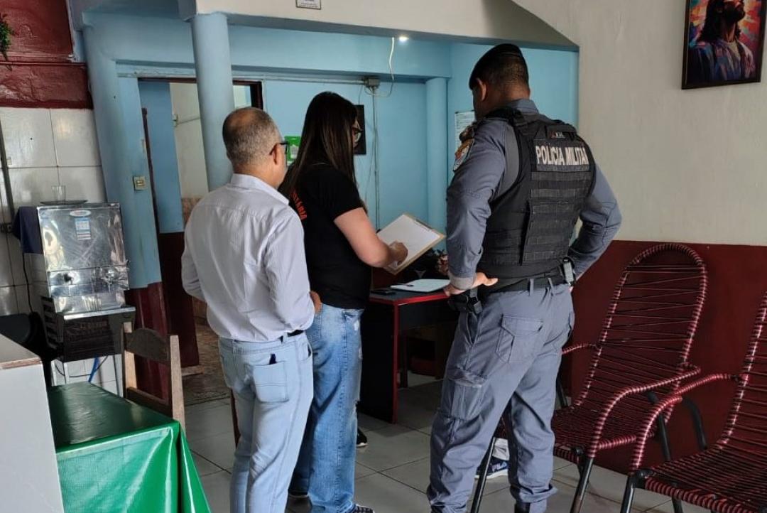 Fiscalização encontra irregularidades e hotel é interditado no Setor F