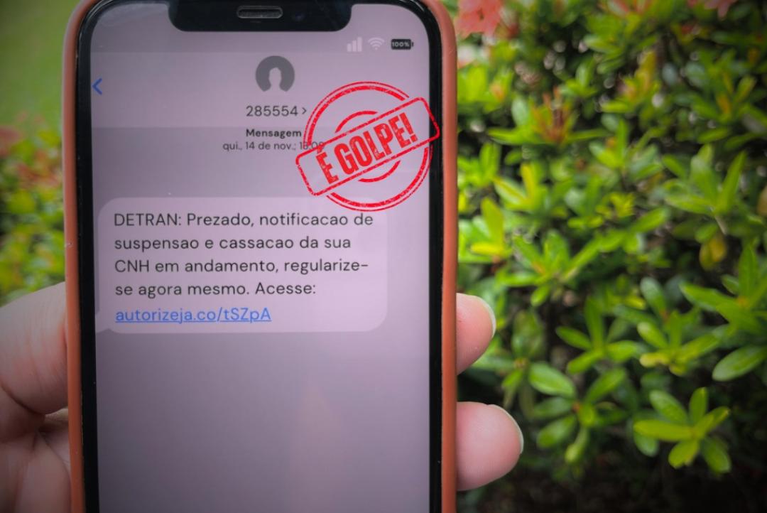 Detran-MT alerta para mais um golpe e reforça que não envia mensagens sobre cancelamento de CNH por celular
