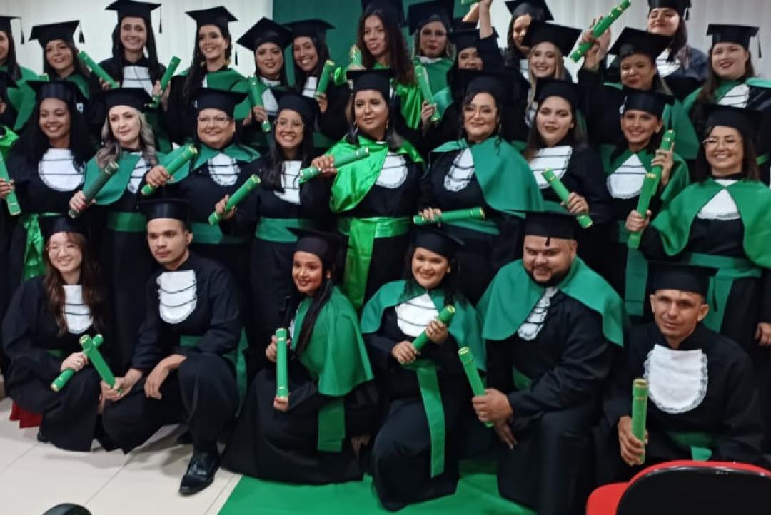 Seciteci forma 34 técnicos em Enfermagem em Alta Floresta