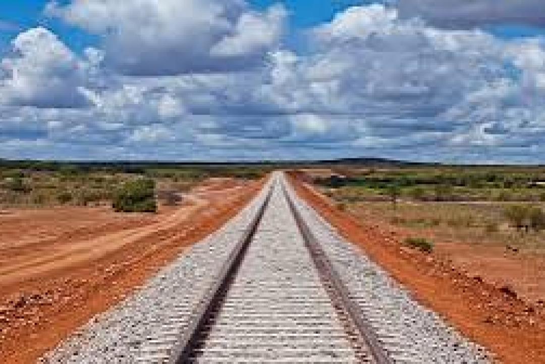 Governo prevê que ferrovia não deve sair no mandato de Lula
