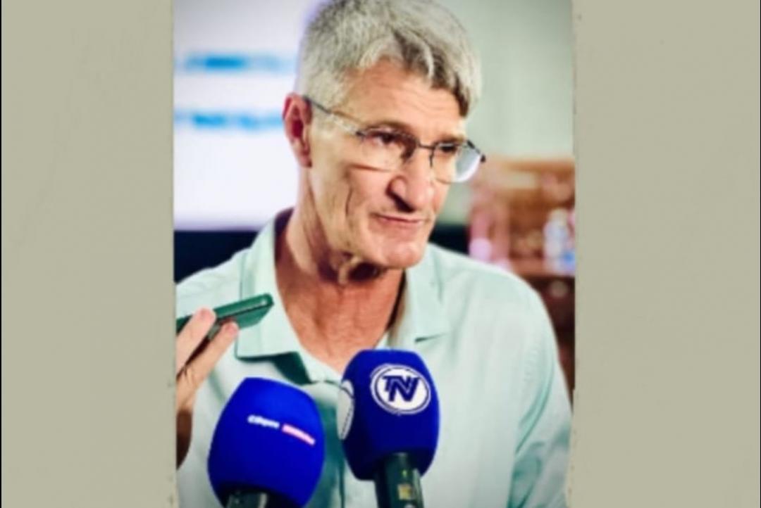 Prefeito comemora entrega de casas e destaca parcerias