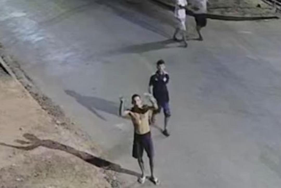 Jovem depredou câmera para “comemorar seu aniversário”