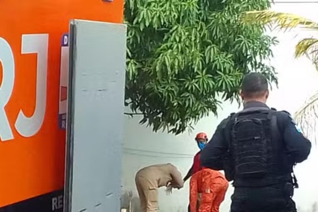 Adolescente de MT é apreendida por participação remota em assassinato dos pais do namorado