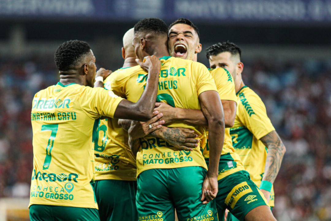 Cuiabá ganha folga de 3 dias em pausa para jogos das eliminatórias da Copa