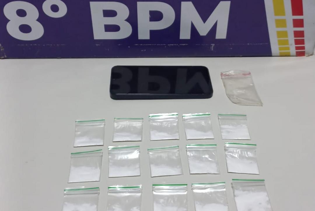 Polícia Militar flagra tráfico de drogas em comércio no Setor A