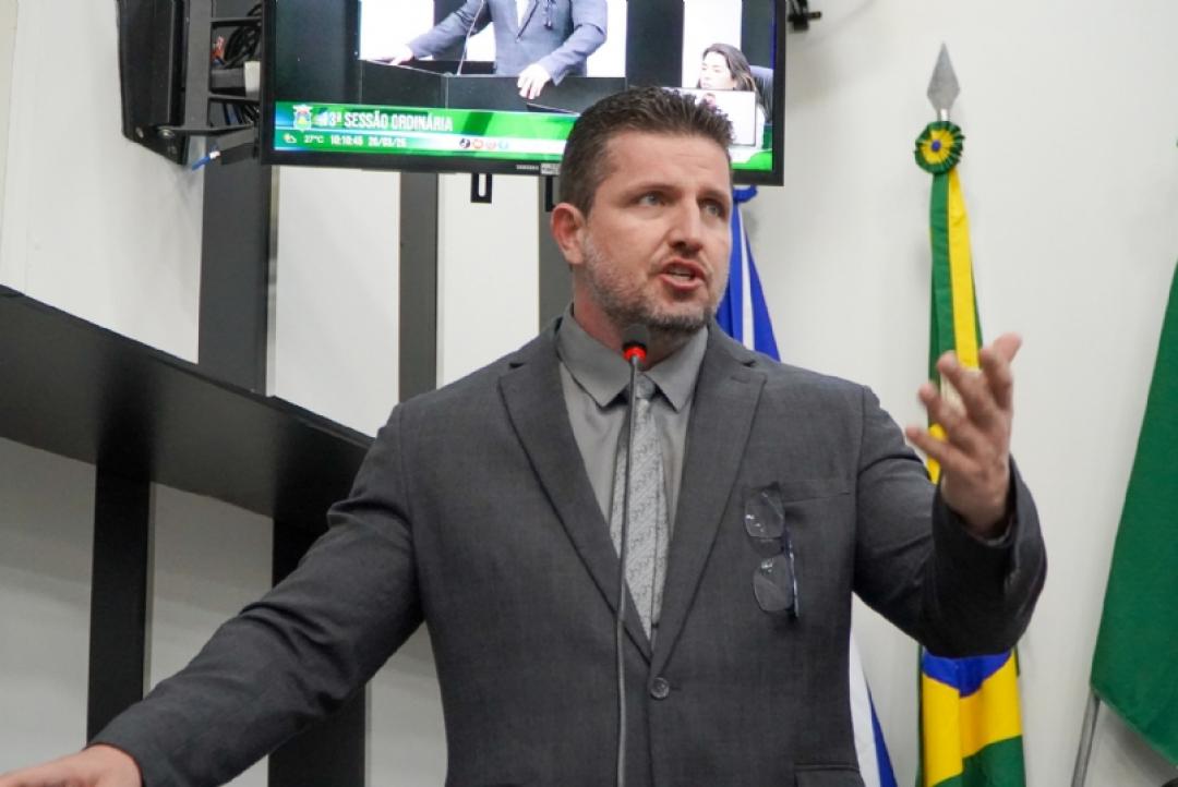 Câmara de Cuiabá aprova lei que proíbe atletas trans em competições femininas