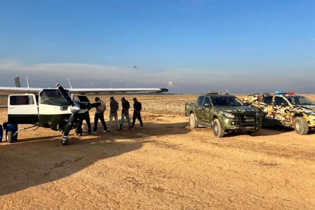 GEFRON e Polícia Federal apreendem aeronave com cocaína em Juara  