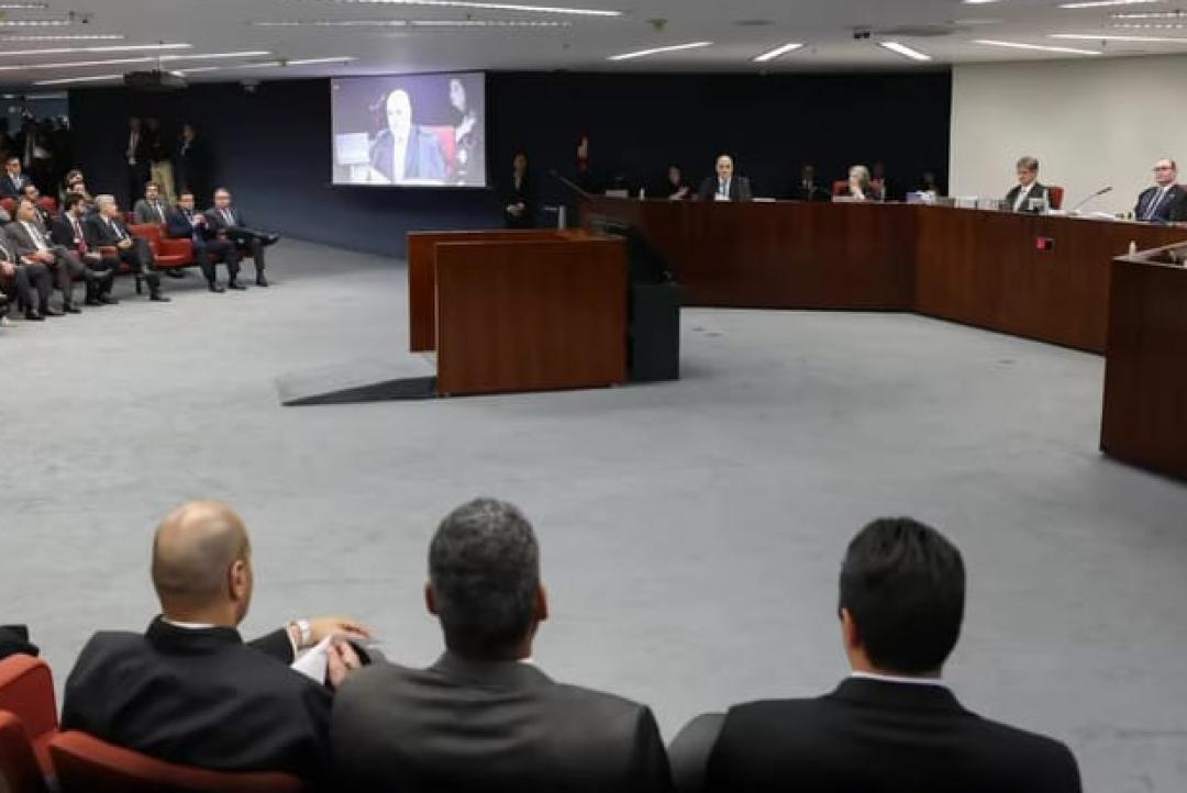 Vereador de Alta Floresta chama julgamento do STF de “Podcast”  