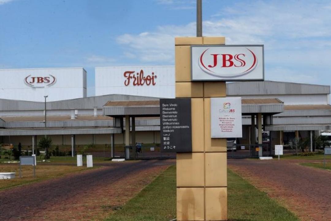 JBS firma acordo de R$ 5 milhões após descumprir normas de segurança em frigorífico de Alta Floresta
