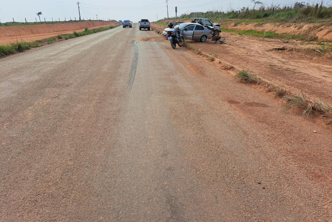 Um trágico acidente de trânsito  faz mais uma vitima fatal, o Vereador de Nova Bandeirantes Sandro Roberto da Silva, popularmente conhecido como “Fumaça”. 