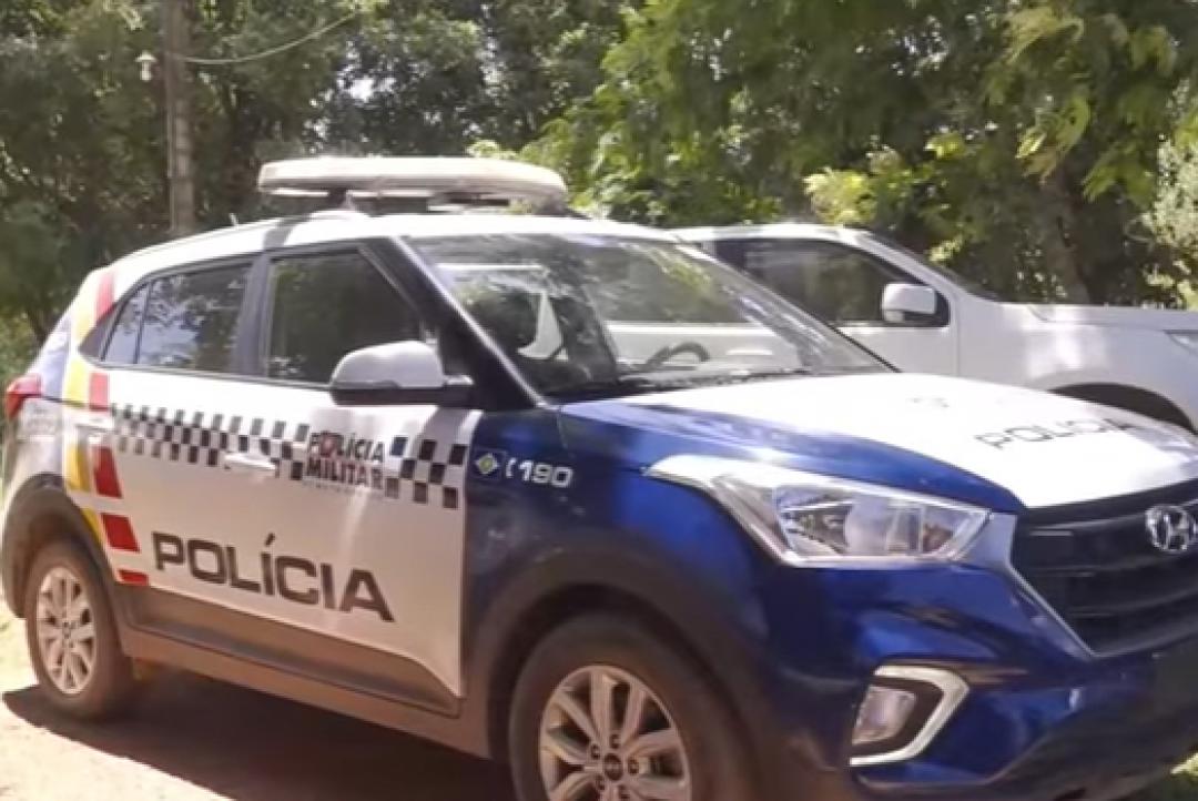 Bandidos esquecem arma e voltam: mulher é rendida duas vezes  