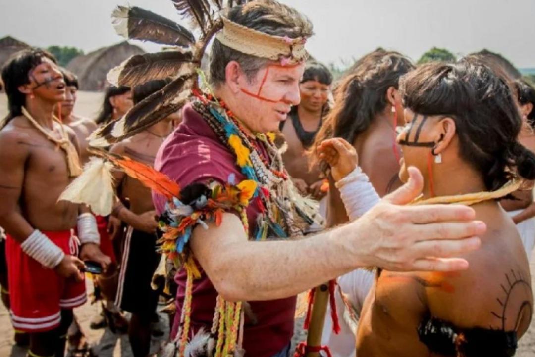 Juiz condena Mauro Mendes por ofensa a crença indígena
