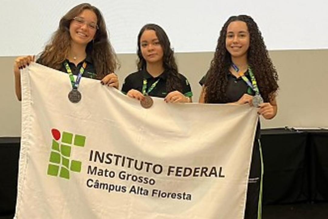 Alunas do IFMT de Alta Floresta sobem ao pódio na Olimpíada Brasileira de Geografia