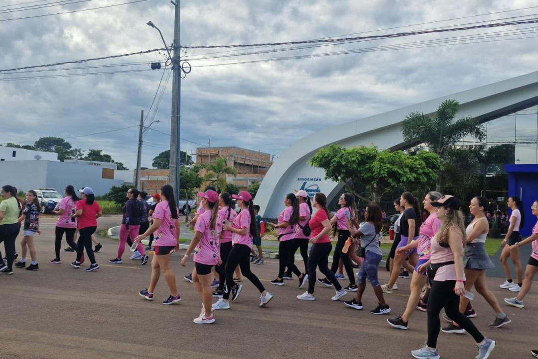 1ª Caminhada Patrulha Maria da Penha reúne centenas de mulheres e famílias em Alta Floresta