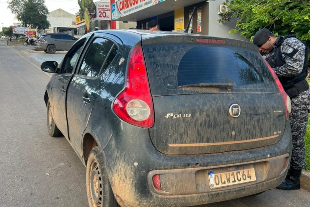 Polícia Militar apreende veículo roubado durante patrulhamento