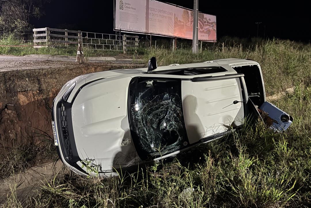 Motorista perde controle e capota veículo na MT-325 em Alta Floresta