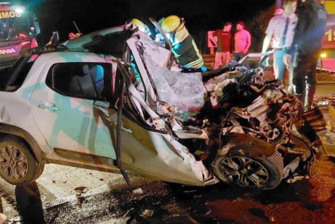 Motorista fica presa às ferragens após colisão na MT-208 em Carlinda