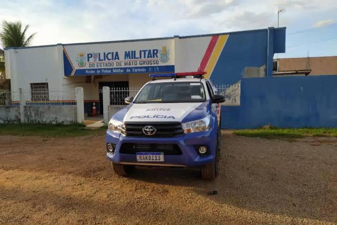 Motorista escolar é agredido com pedaço de madeira em frente à Escola Monteiro Lobato, em Carlinda