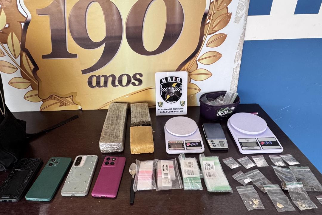 Alta Floresta: PM prende duas mulheres e apreende drogas, dinheiro e materiais do tráfico durante ação do RAIO.