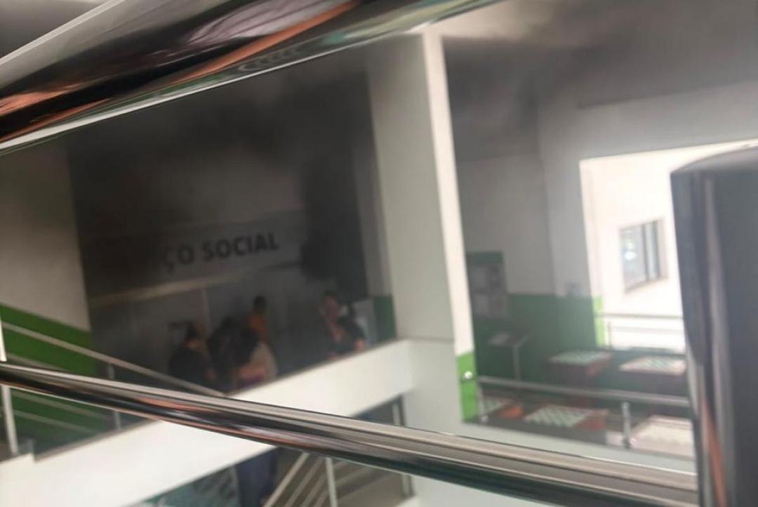 Incêndio atinge almoxarifado e biblioteca do IFMT em Alta Floresta; não houve feridos