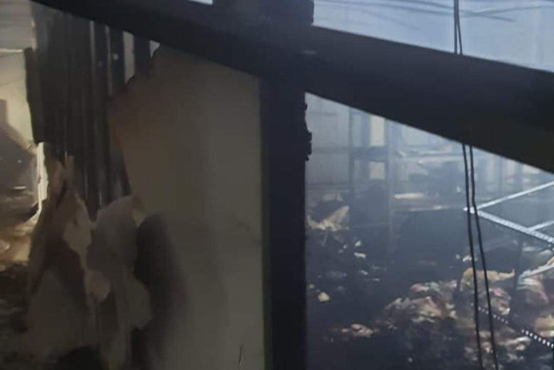 Bombeiros relatam incêndio de grandes proporções que destruiu salas no IFMT de Alta Floresta
