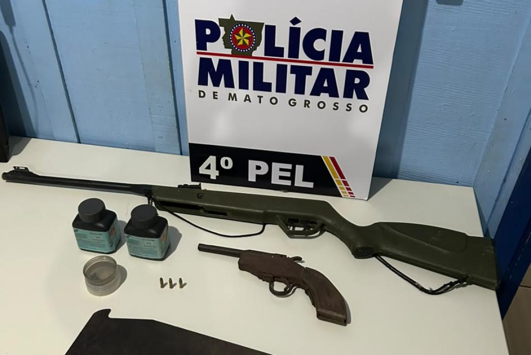Homem é preso após PM encontrar armas, munições e pólvora em sítio de Nova Bandeirantes