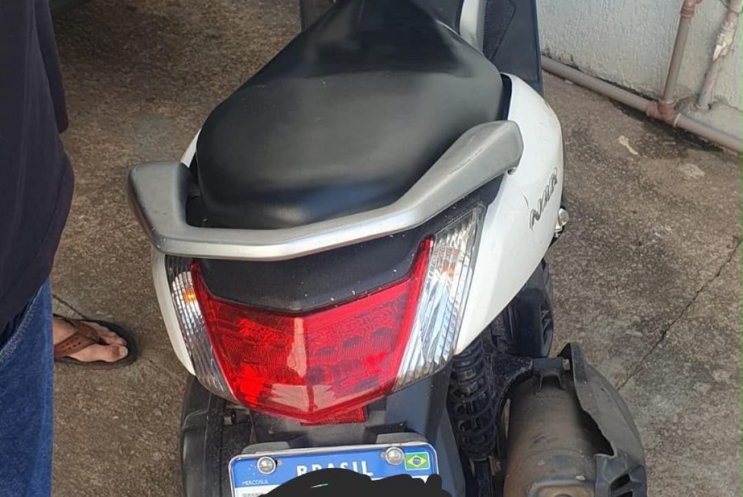Polícia Civil apreende NMAX com placa adulterada e prende homem em Alta Floresta.