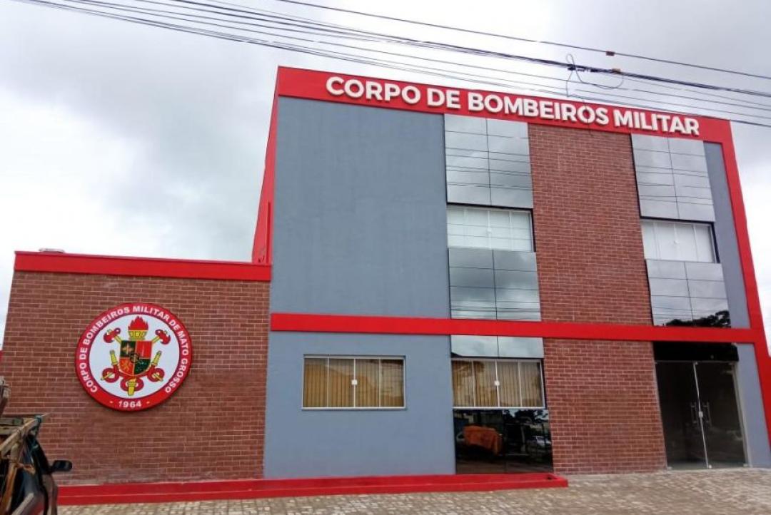 Gestante de seis meses fica ferida após acidente entre moto e carro em Alta Floresta