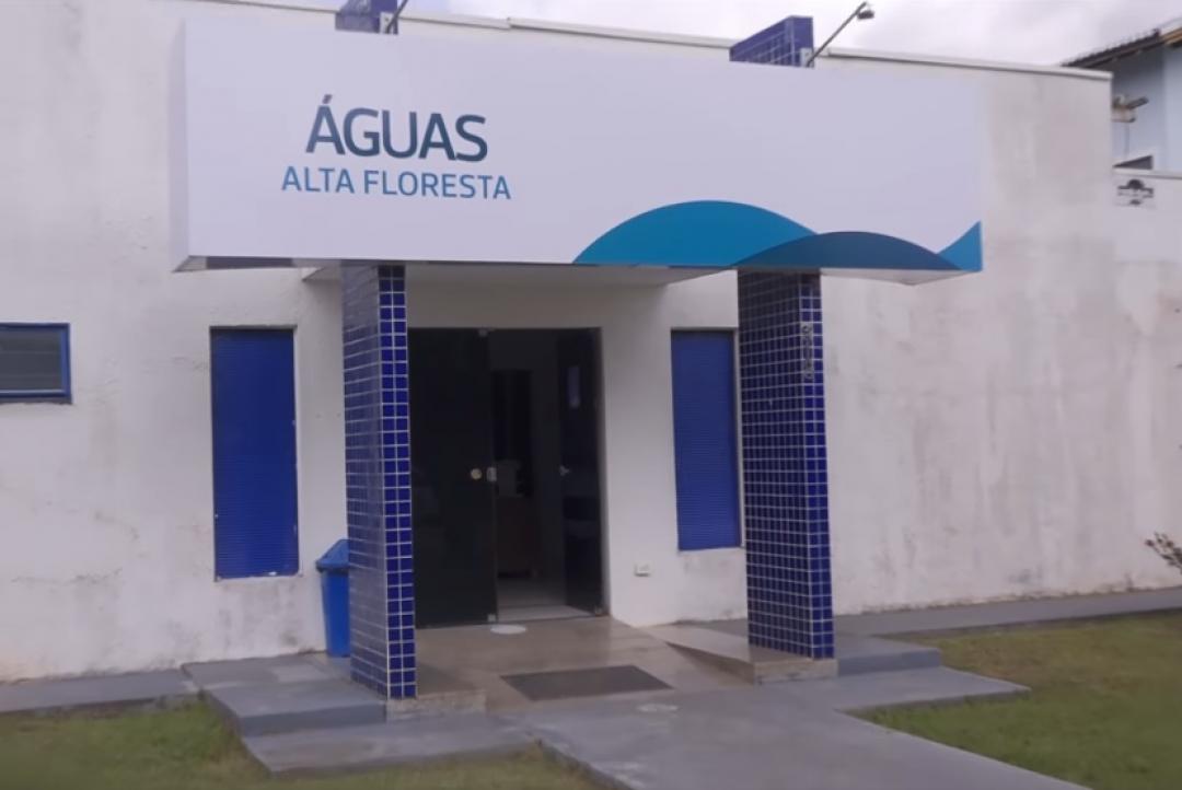 Rompimento de rede deixa bairros de Alta Floresta sem abastecimento de água