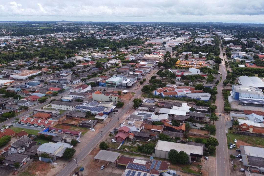 Motociclista não habilitado atropela pedestre em faixa de segurança em Alta Floresta