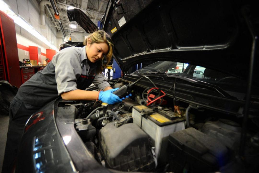 Curso gratuito de mecânica agrícola para mulheres abre inscrições em Rondonópolis (MT)