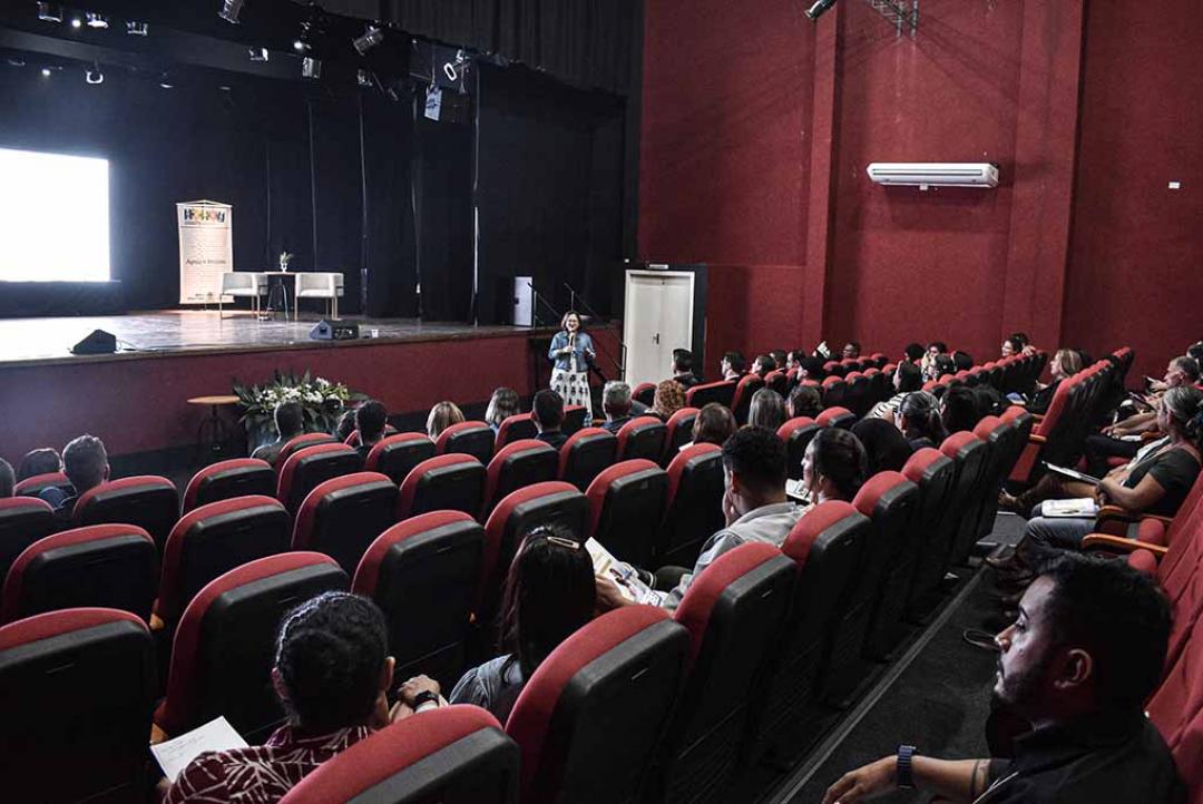 Alta Floresta realiza o I Encontro Regional do Serviço Família Acolhedora. Evento busca fortalecer o programa e compartilhar experiências