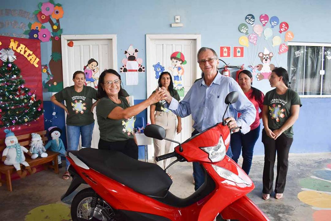Projeto Cuida Bem de Mim é contemplado com motocicleta