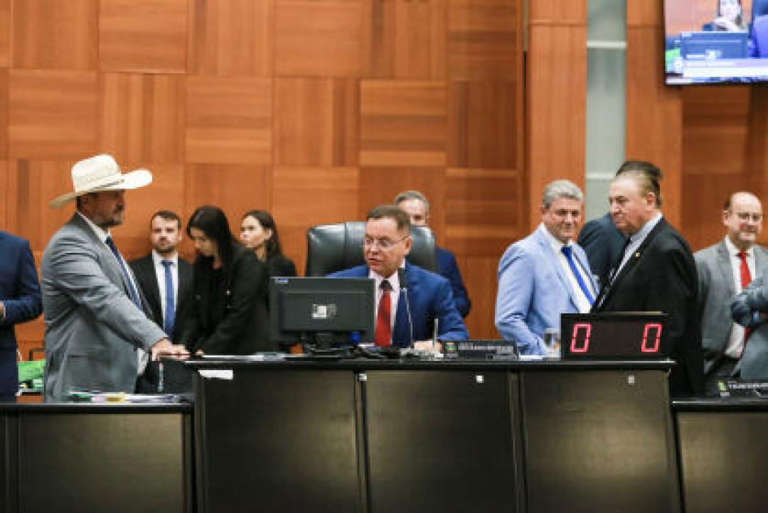 Deputados aprovam LOA de 2025 em redação final