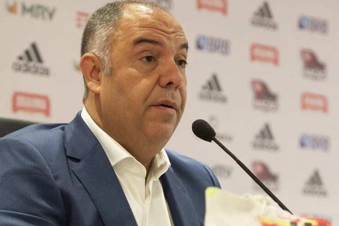 Dirigente do Flamengo sai no soco com torcedor em shopping; vídeo