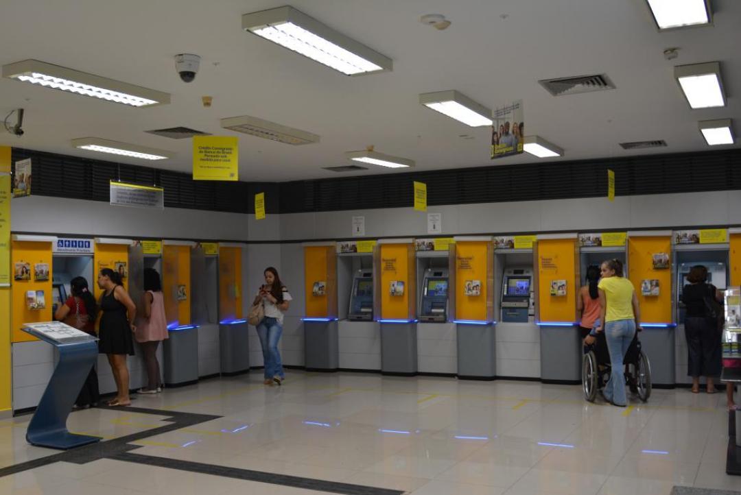 Bancos têm horários reduzidos de atendimento no final de ano