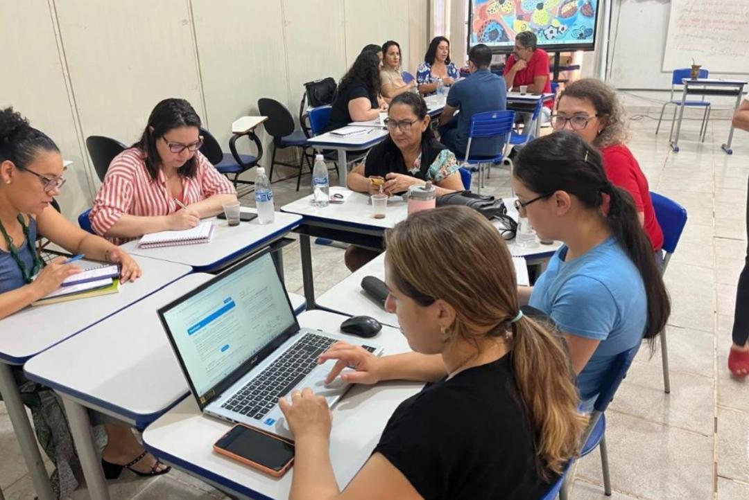 Mais de 70 profissionais concluem especializações na Escola de Saúde Pública em 2024