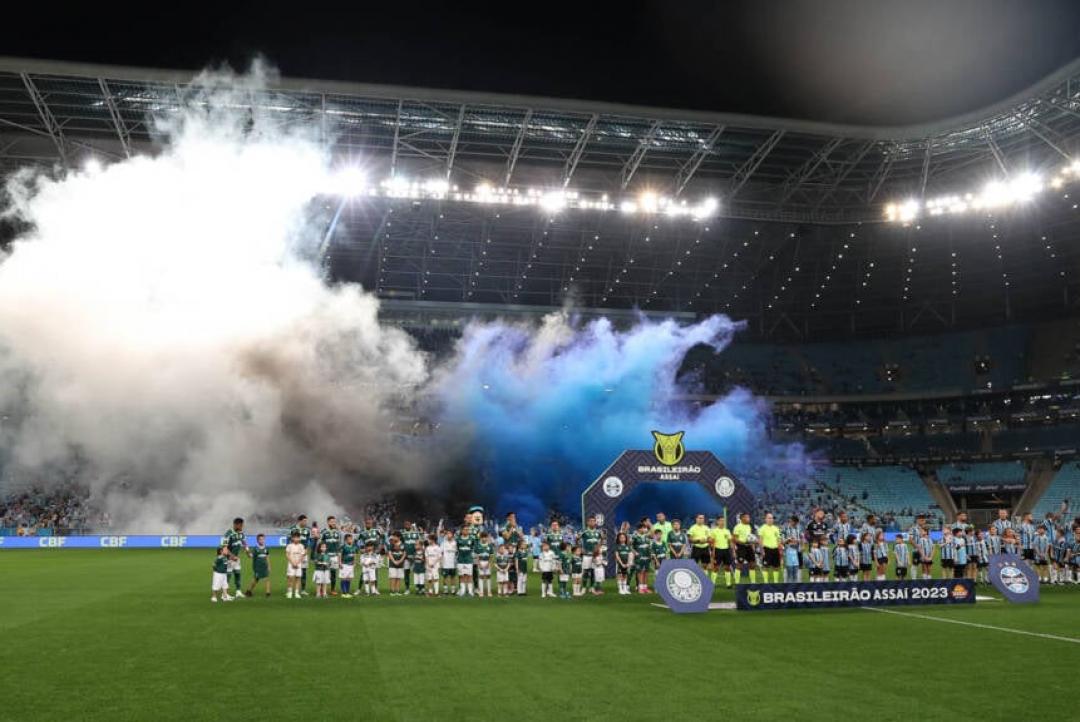 Palmeiras perde do Grêmio e desperdiça chance de diminuir vantagem do líder Botafogo