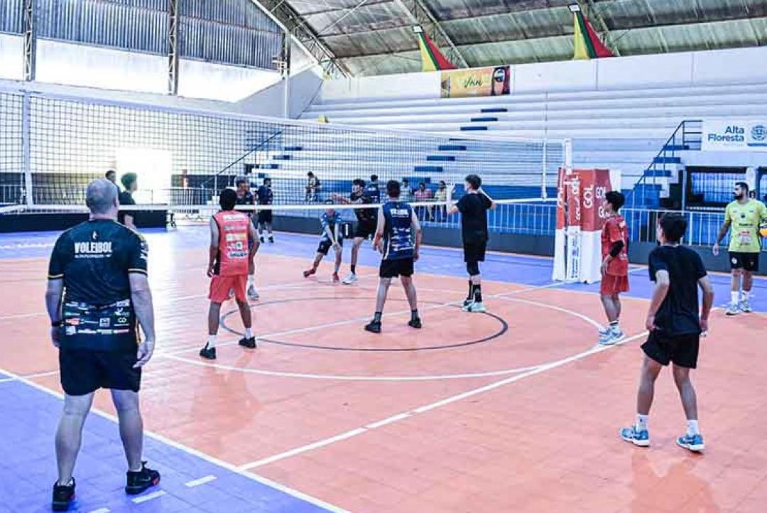 Seletiva do Vôlei Alta Floresta atrai atletas de todo o Brasil. Município é referência no desenvolvimento de projeto esportivo