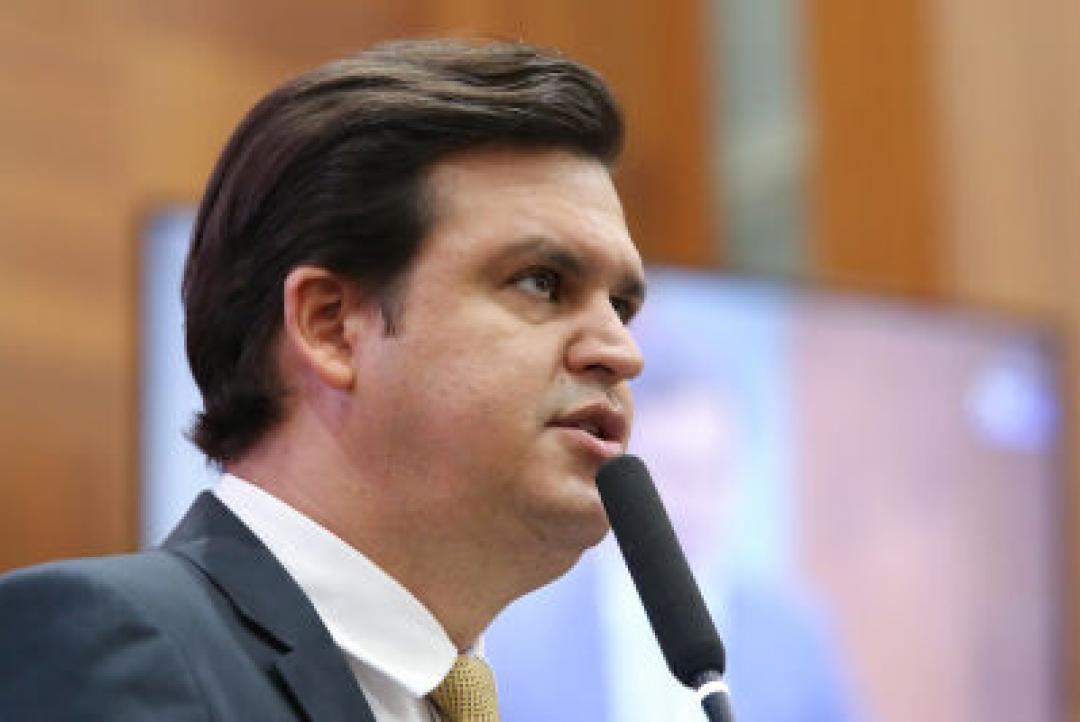 Thiago Silva quer priorizar vagas da Unemat aos estudantes residentes no Estado