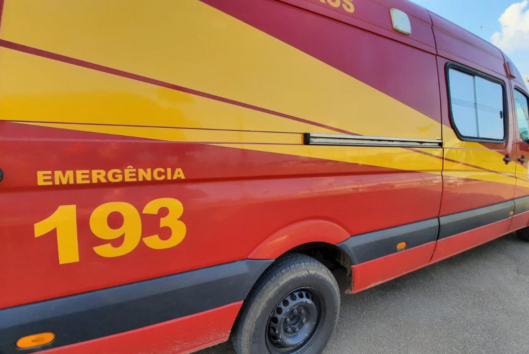 Três pessoas são socorridas pelo Corpo de Bombeiros após acidente na MT-208