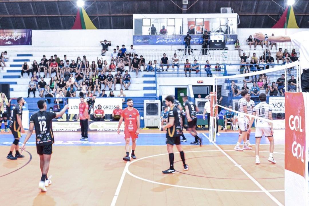 Vôlei Alta Floresta vence a primeira partida da temporada e convida torcida para os próximos desafios