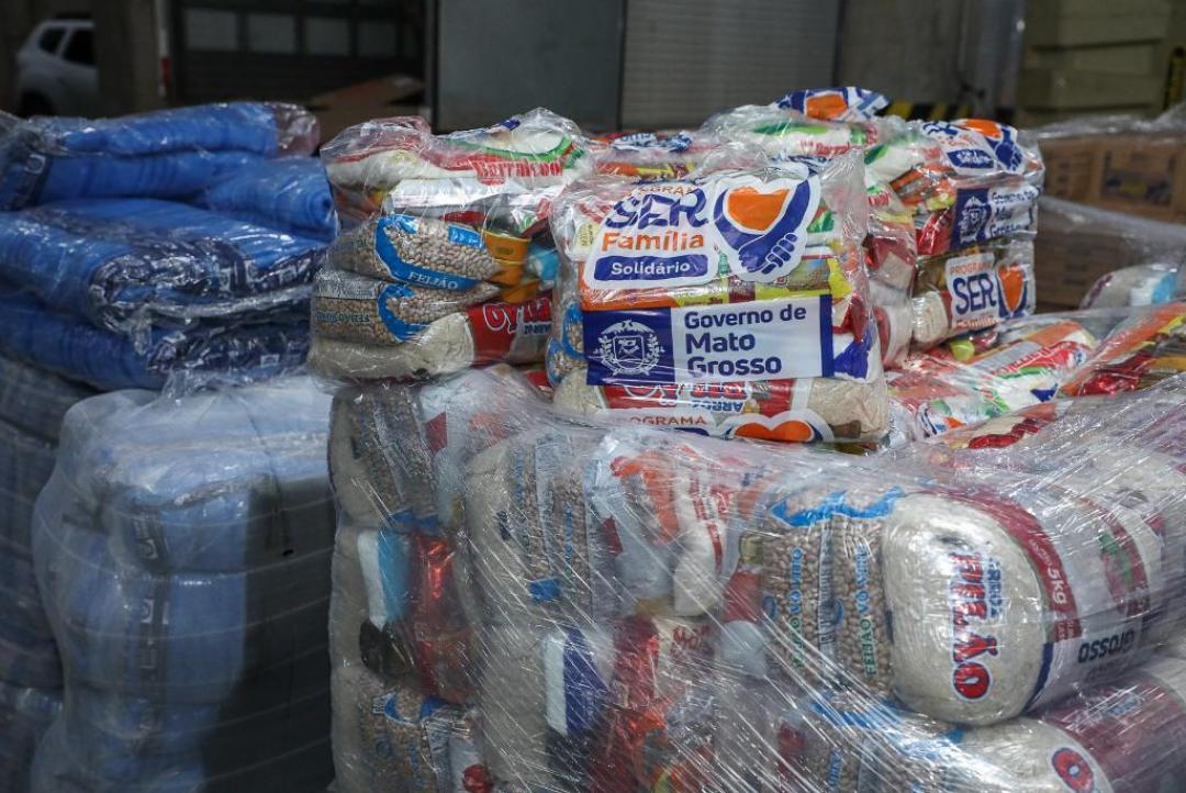Governo de MT envia 265 cestas de alimentos para famílias em três municípios do interior