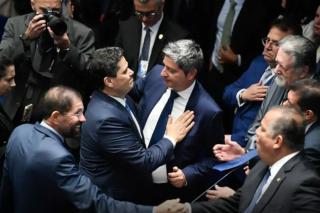 Davi Alcolumbre é eleito presidente do Senado com ampla maioria